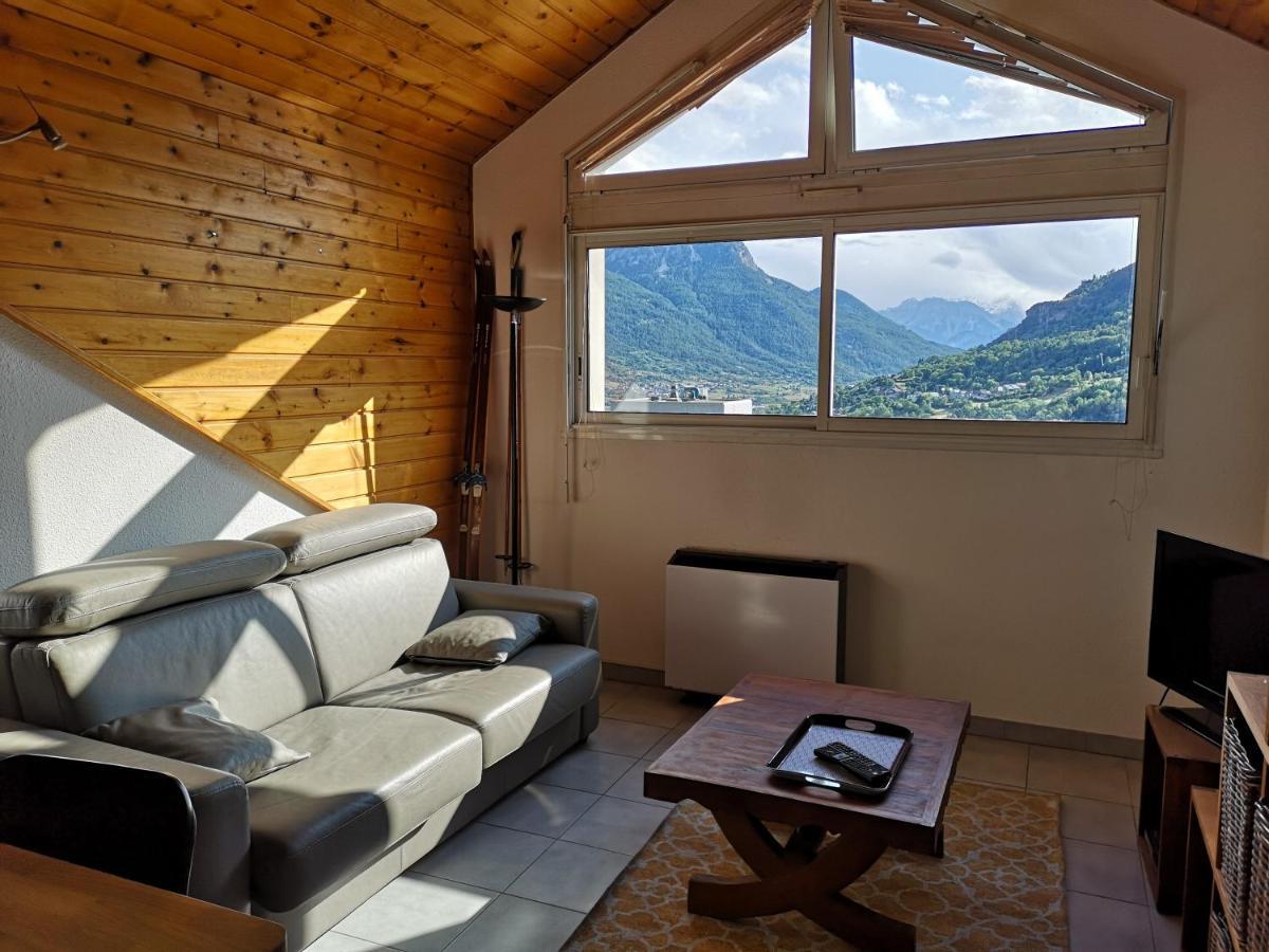 Agreable T3 Mezzanine Jusqu'A 5 Personnes Apartment Briancon  Ngoại thất bức ảnh